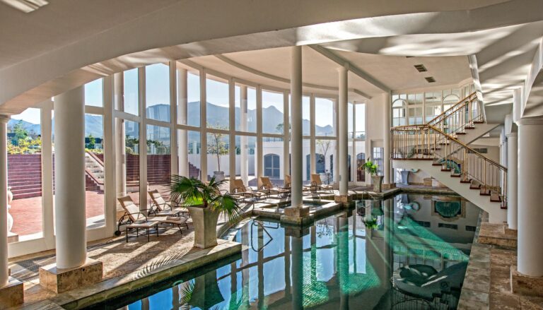 Swimming Pool at South African Golf Safari Hotel